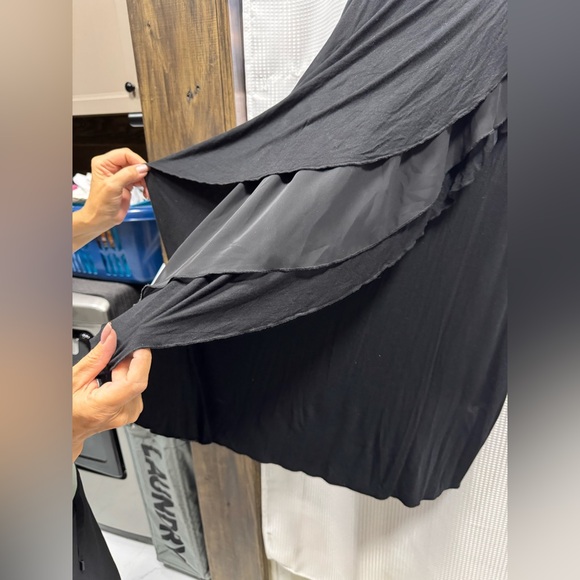 Kensie Black Dress with front Ruffle size medium - Picture 3 of 8